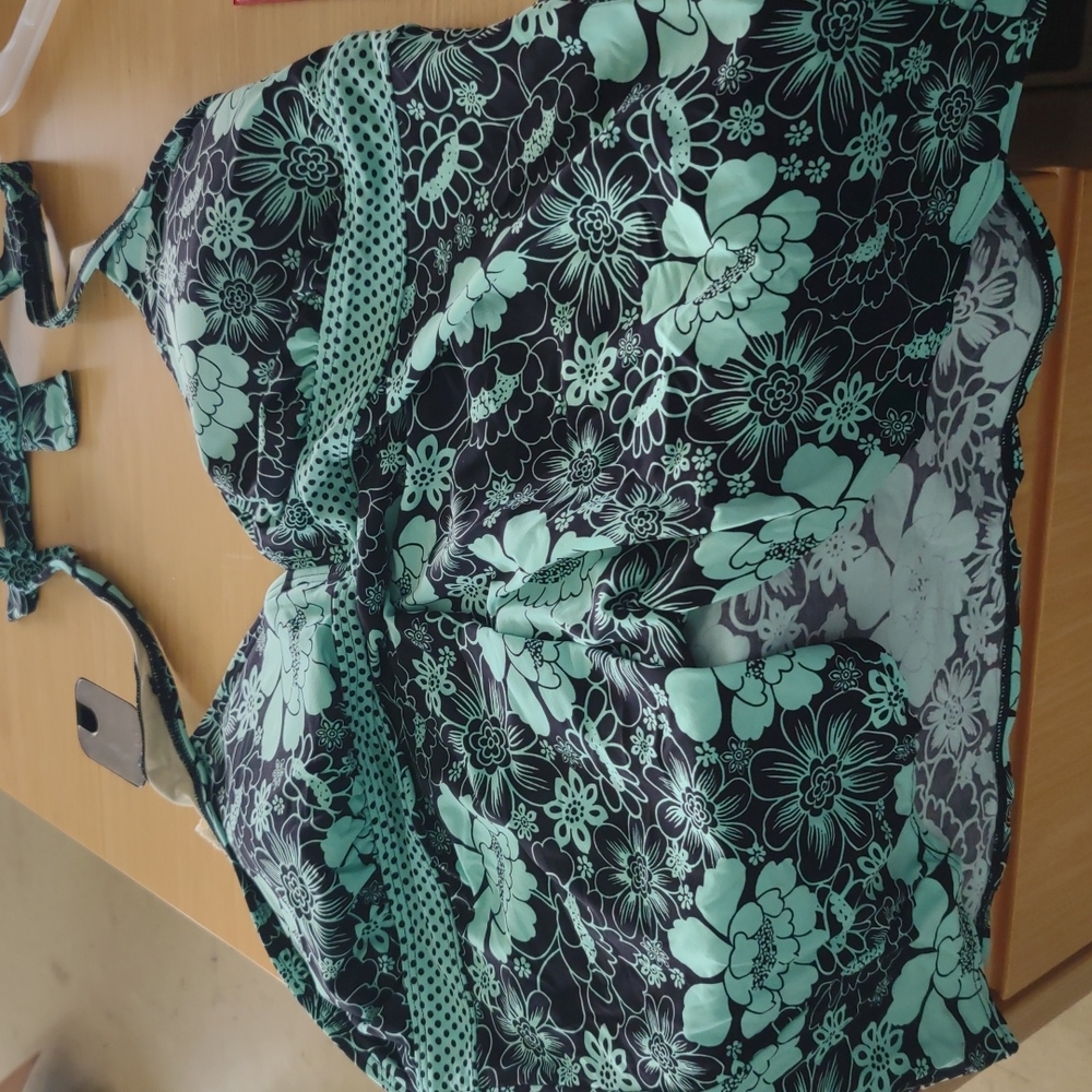 Swim suit top teal and black